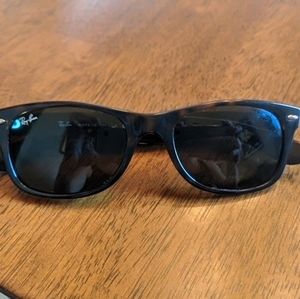 Ray-Ban New Wayfarer glasses